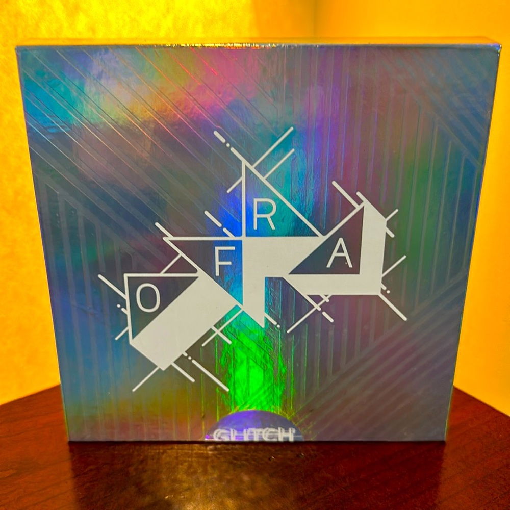 Ofra Glitch Eyeshadow Palette